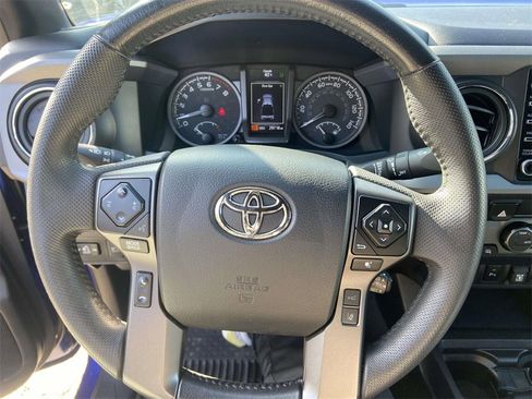 Used 2023 Toyota Tacoma TRD Sport image 34