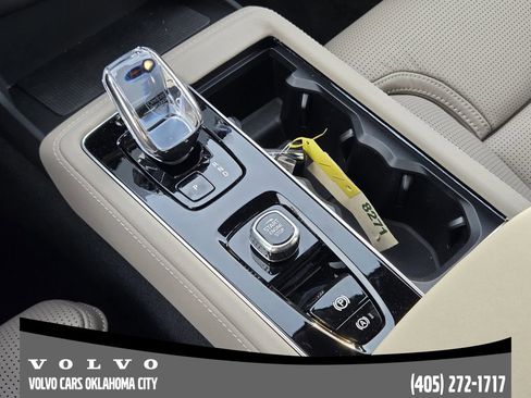 Used 2026 Volvo XC90 B6 Ultra w/ Protection Package Premier AWD/4WD image 21
