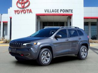 Used 2019 Jeep Cherokee Trailhawk w/ Comfort/Convenience Group image 1