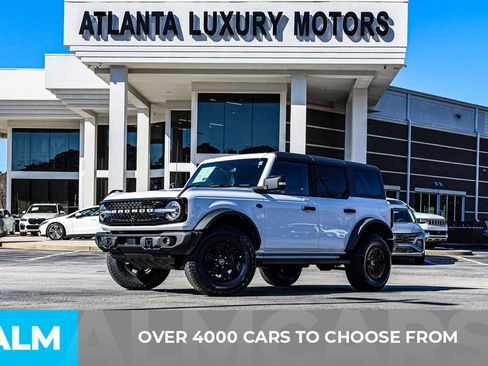 Used 2023 Ford Bronco Wildtrak image 3