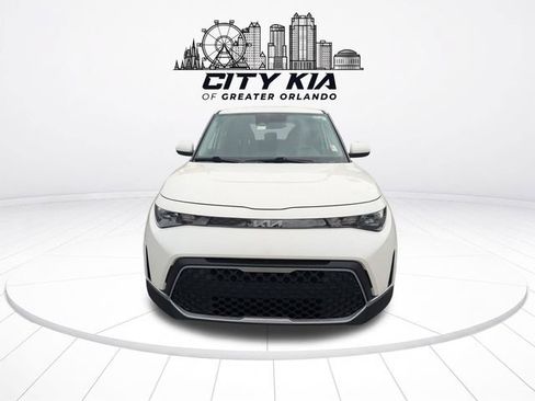 Certified 2025 Kia Soul LX w/ LX Technology Package FWD image 7