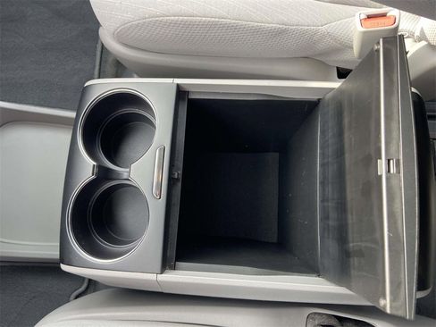 Used 2018 Toyota Sienna LE image 20