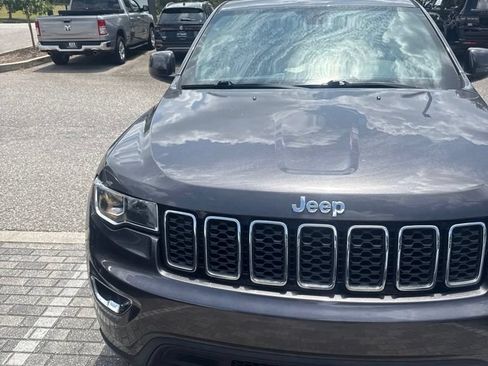 Used 2020 Jeep Grand Cherokee Laredo w/ Security & Convenience Group RWD image 4