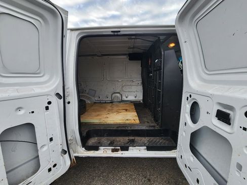 Used 2006 Ford E-350 and Econoline 350 Super Duty image 17