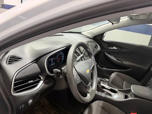 Used 2022 Chevrolet Malibu LS image 12
