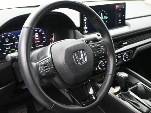 Used 2023 Honda Accord EX-L image 10