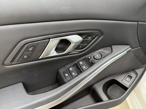 Used 2025 BMW 330i Sedan RWD image 19