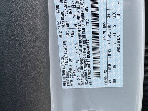 New 2025 Ford Escape SE image 46