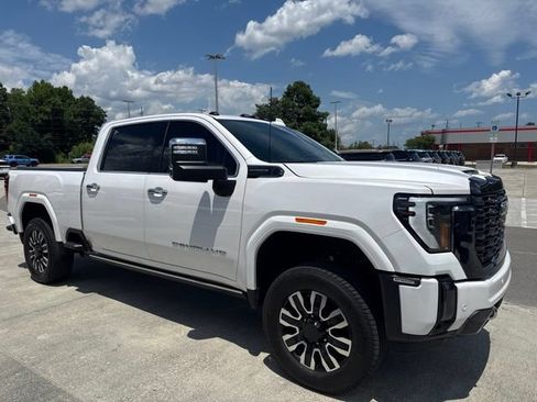 Used 2024 GMC Sierra 2500 Denali Ultimate AWD/4WD image 5