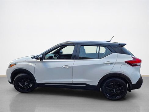 Used 2020 Nissan Kicks SR w/ SR Premium Package FWD image 7