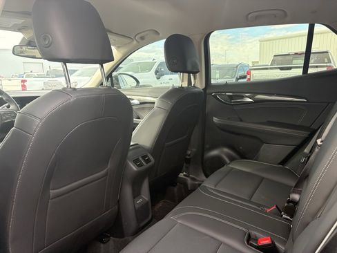 Used 2023 Buick Envision Essence image 8