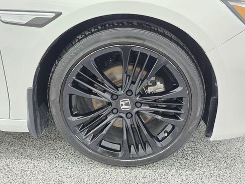 Used 2018 Honda Accord Touring image 14