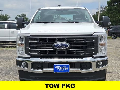 New 2026 Ford F250 XL w/ XL Chrome Package AWD/4WD image 3
