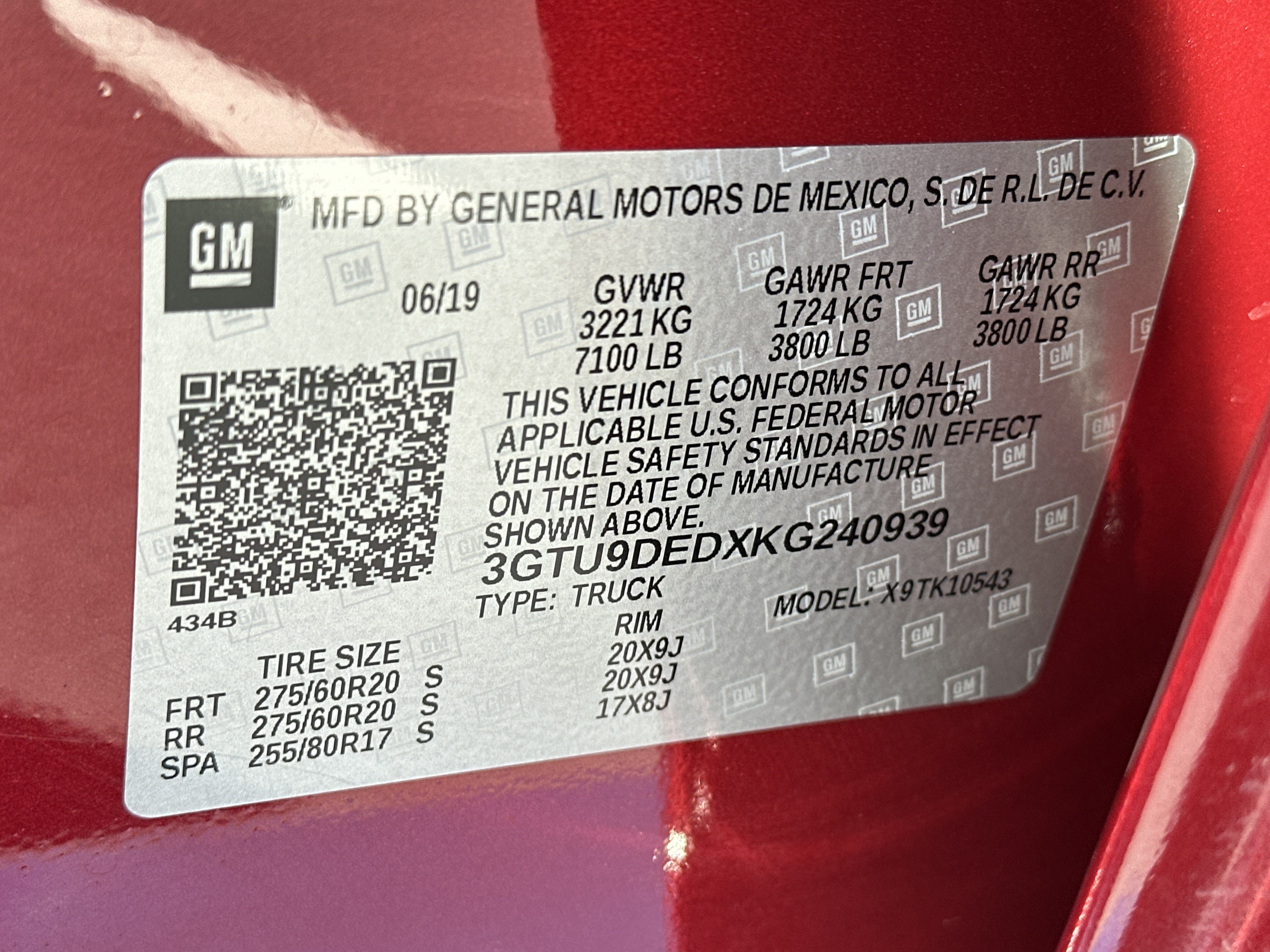 Used 2019 GMC Sierra 1500 SLT w/ SLT Premium Plus Package AWD/4WD image 29