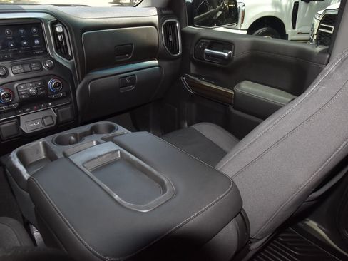 Used 2021 Chevrolet Silverado 1500 LT w/ LPO, Dark Essentials Package RWD image 17