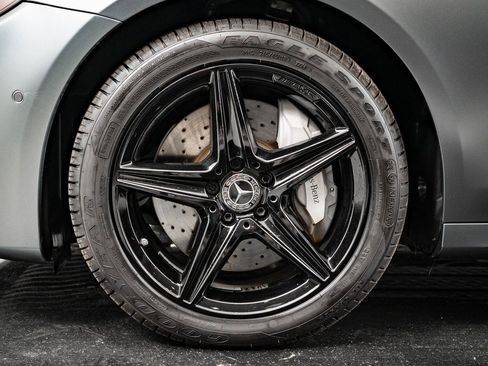 Used 2018 Mercedes-Benz E 400 4MATIC Sedan w/ Premium 1 Package image 13