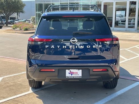 New 2025 Nissan Pathfinder SV image 6