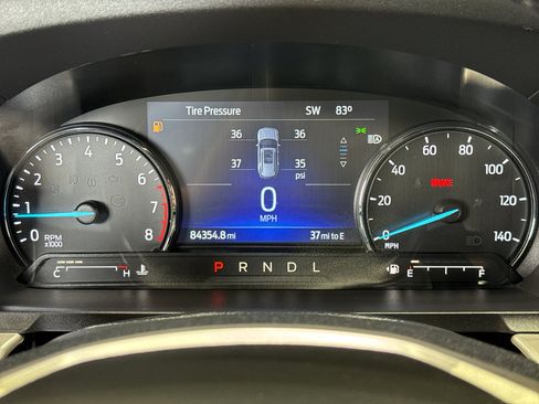 Used 2022 Ford Explorer XLT w/ Equipment Group 202A AWD/4WD image 27