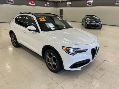 Used 2022 Alfa Romeo Stelvio Sprint image 1