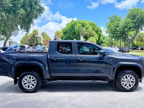 Used 2024 Toyota Tacoma SR RWD image 9