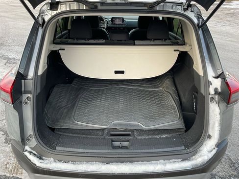 Used 2023 Nissan Rogue SV image 21