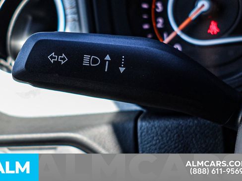 Used 2024 Jeep Wrangler Sahara image 28