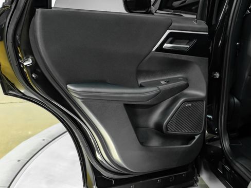 Used 2025 Mitsubishi Outlander ES FWD image 48