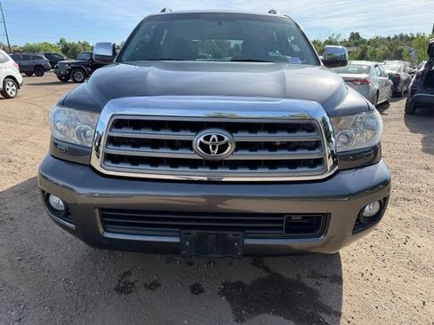 Used 2014 Toyota Sequoia Platinum AWD/4WD image 8