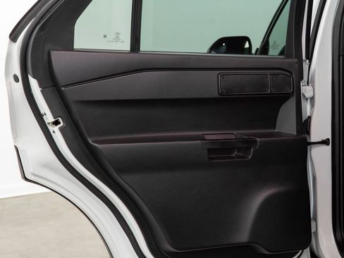 Used 2021 Ford Explorer 4WD Police Interceptor image 9