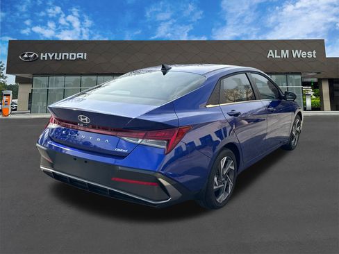 New 2026 Hyundai Elantra Limited image 5