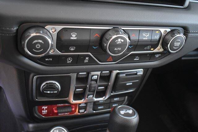 Used 2026 Jeep Wrangler Unlimited Rubicon AWD/4WD image 30