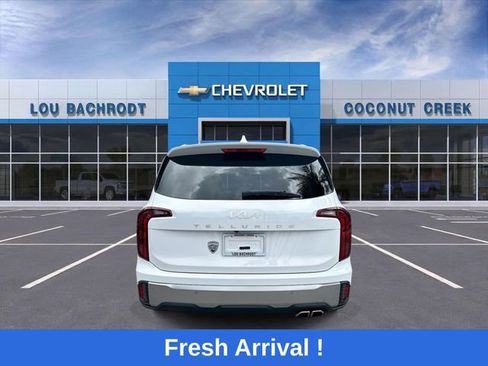 Used 2025 Kia Telluride S FWD image 7