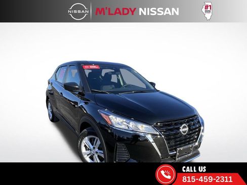 Certified 2025 Nissan Kicks Play S image 1
