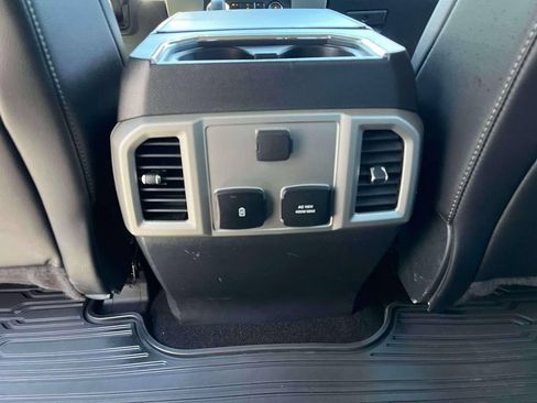 Used 2020 Ford F150 Lariat w/ FX4 Off-Road Package AWD/4WD image 14