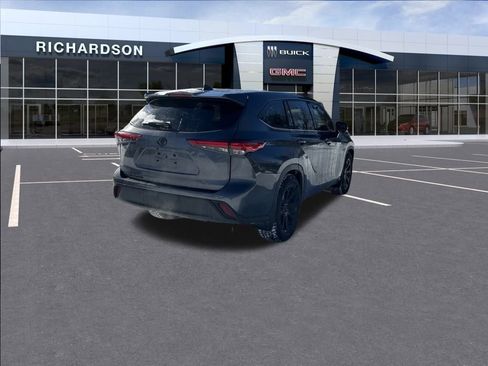 Used 2022 Toyota Highlander L image 5