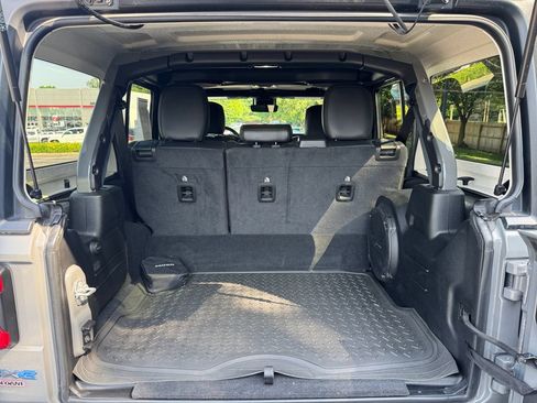 Used 2021 Jeep Wrangler Unlimited Rubicon 4xe w/ Cold Weather Group AWD/4WD image 16