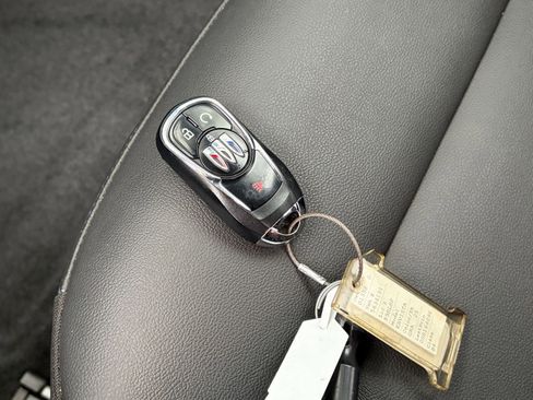 Used 2025 Buick Envista Sport Touring FWD image 21