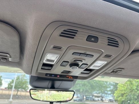Certified 2023 Cadillac Escalade Premium Luxury Platinum w/ LPO, Radiant Package AWD/4WD image 17