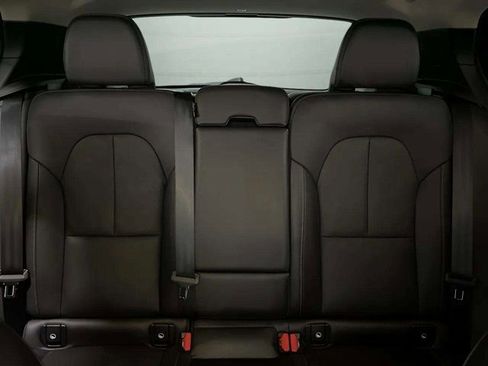 Used 2025 Volvo XC40 B5 Core image 72