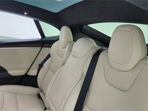 Used 2024 Tesla Model S Base image 28