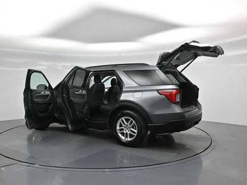 Used 2025 Ford Explorer Active image 33