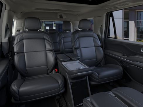 New 2026 Lincoln Navigator Reserve AWD/4WD image 36