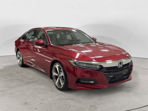 Used 2018 Honda Accord Touring image 7