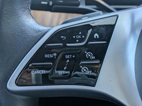 Used 2025 Mercedes-Benz C 300 Sedan image 20