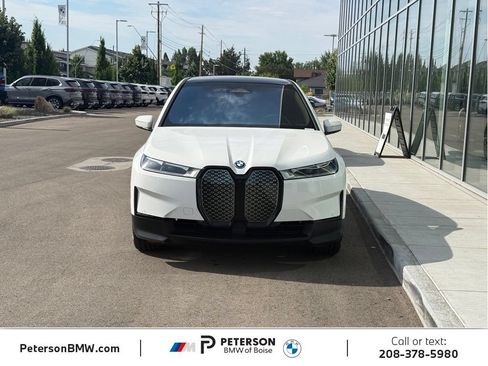 Used 2024 BMW iX xDrive50 w/ Convenience Package AWD/4WD image 8
