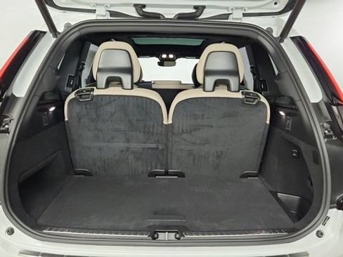 Certified 2026 Volvo XC90 B6 Plus w/ Protection Package Premier AWD/4WD image 41