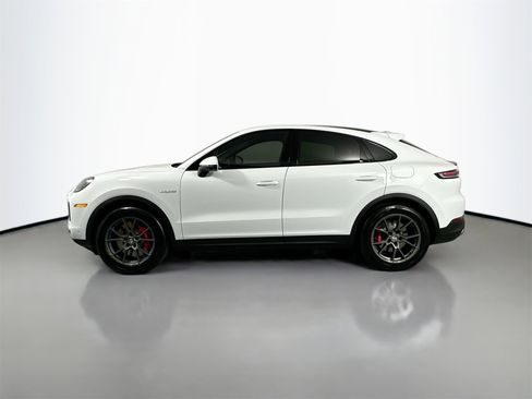 New 2026 Porsche Cayenne S image 2