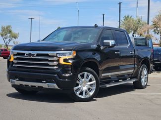 Used 2024 Chevrolet Silverado 1500 High Country w/ High Country Premium Package AWD/4WD video 4