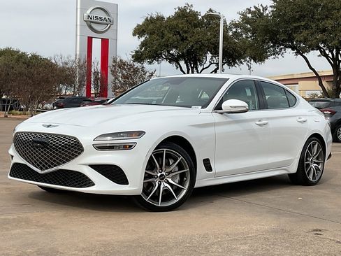Used 2025 Genesis G70 2.5T image 2