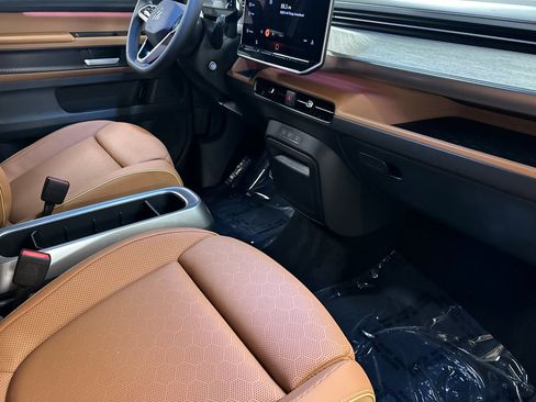 New 2025 Volkswagen ID. Buzz Pro S image 16